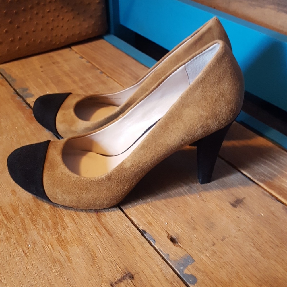 Heels - Picture 2 of 4